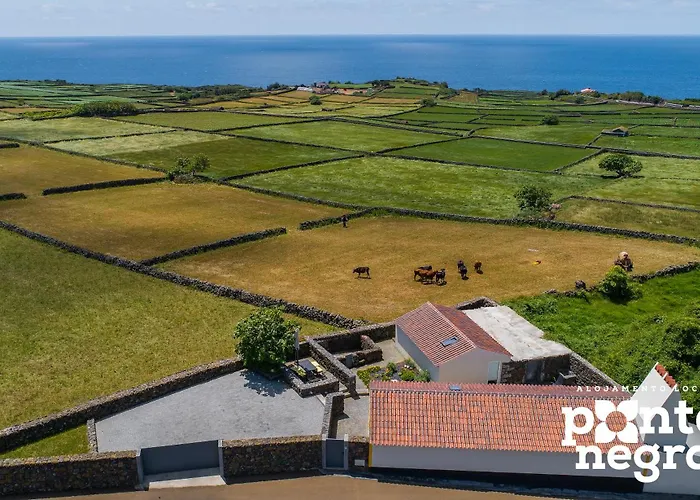 Recanto 5 By Pontanegraazores